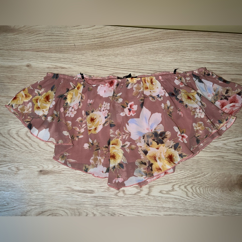 Floral Off-Shoulder Crop Top